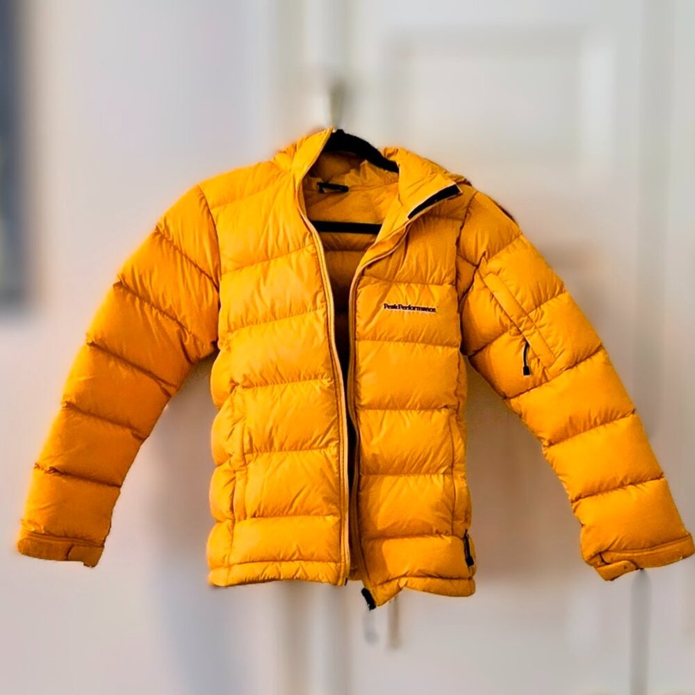 Peak Performance Frost Down Jacket - Boys size EU160 (US 14)